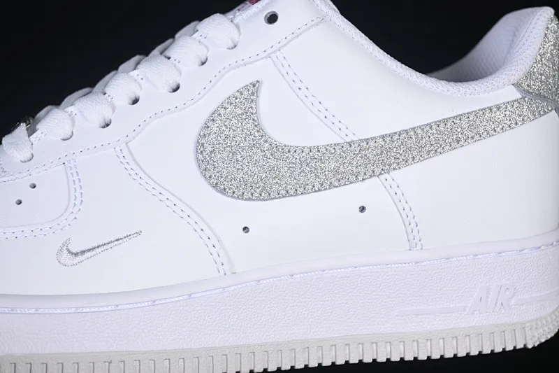 All categories Nk Air Force 1 Air Force series Nk Air Force 1 Low Air Force low top Nike Air Force 1'07 Low sequined hook Air Force 1 low top casual sneakers ZH0316-156